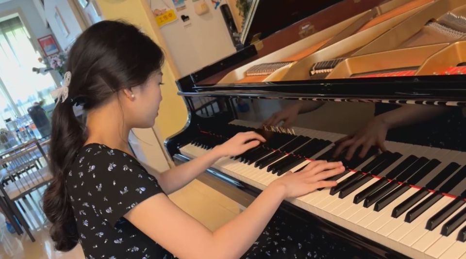 中国现代钢琴作品:张朝《皮黄》(附演奏视频)