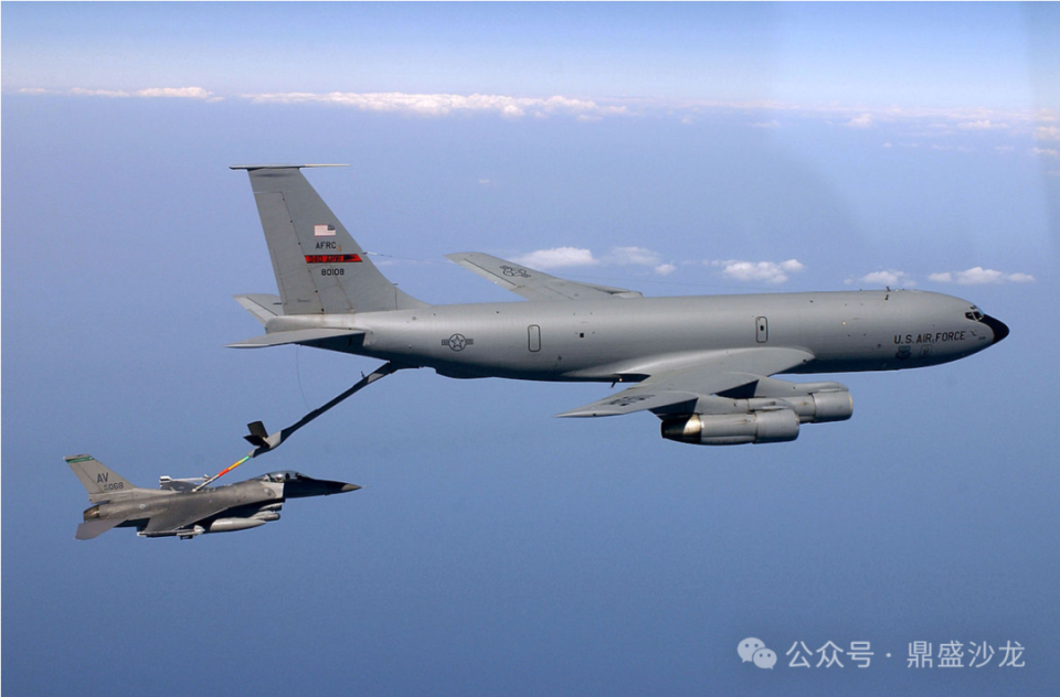 军用航空中的战略平台：从KC-135到B-707及其衍生型号_腾讯新闻