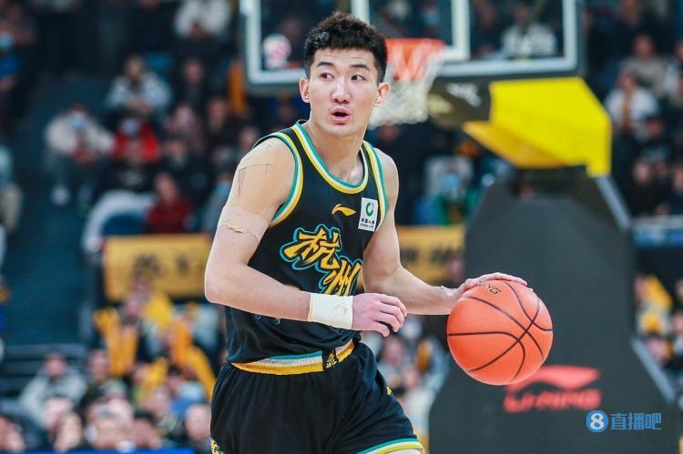 孙铭徽更新社媒膝盖再次报警我将缺席后续几场比赛