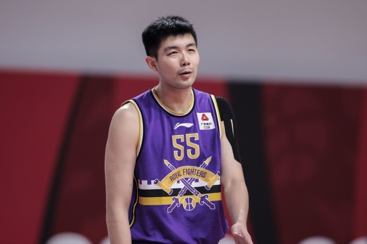 孙桐林头部受伤&昨日为带伤出战 祝他早日康复!_腾讯新闻