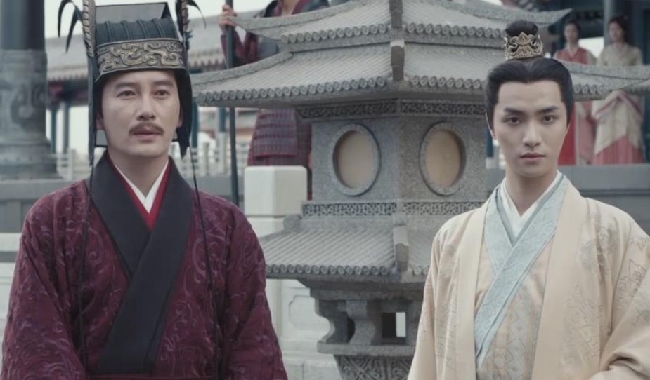 出道六年轮番搭档流量,28岁性缩力太强,许凯跟吴磊都带不动他