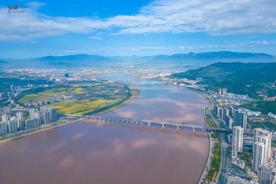 秋日暖阳下的瑞安外滩有点酷,人文和风景都挺帅