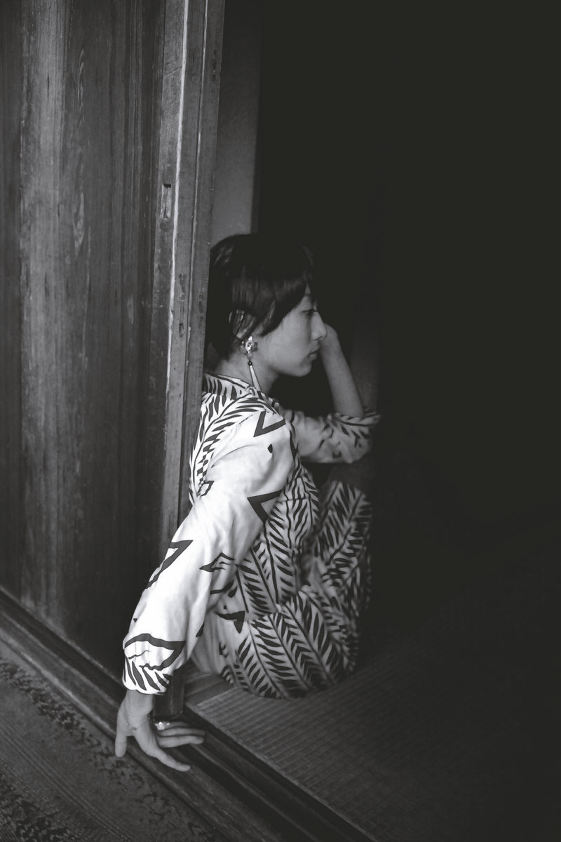 台湾《战争的眼神》,2012年,郑州《首尔少女》,2019年,首尔《背影》