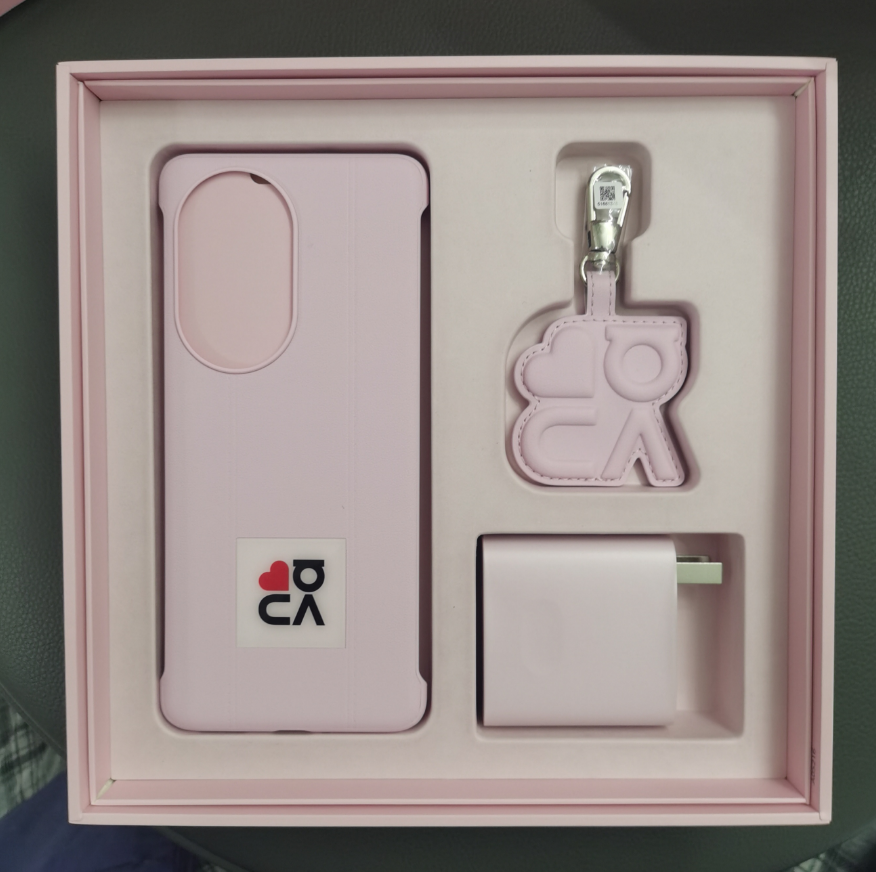 新年宠爱礼:华为nova 12心钥套装开盒啦!_腾讯新闻