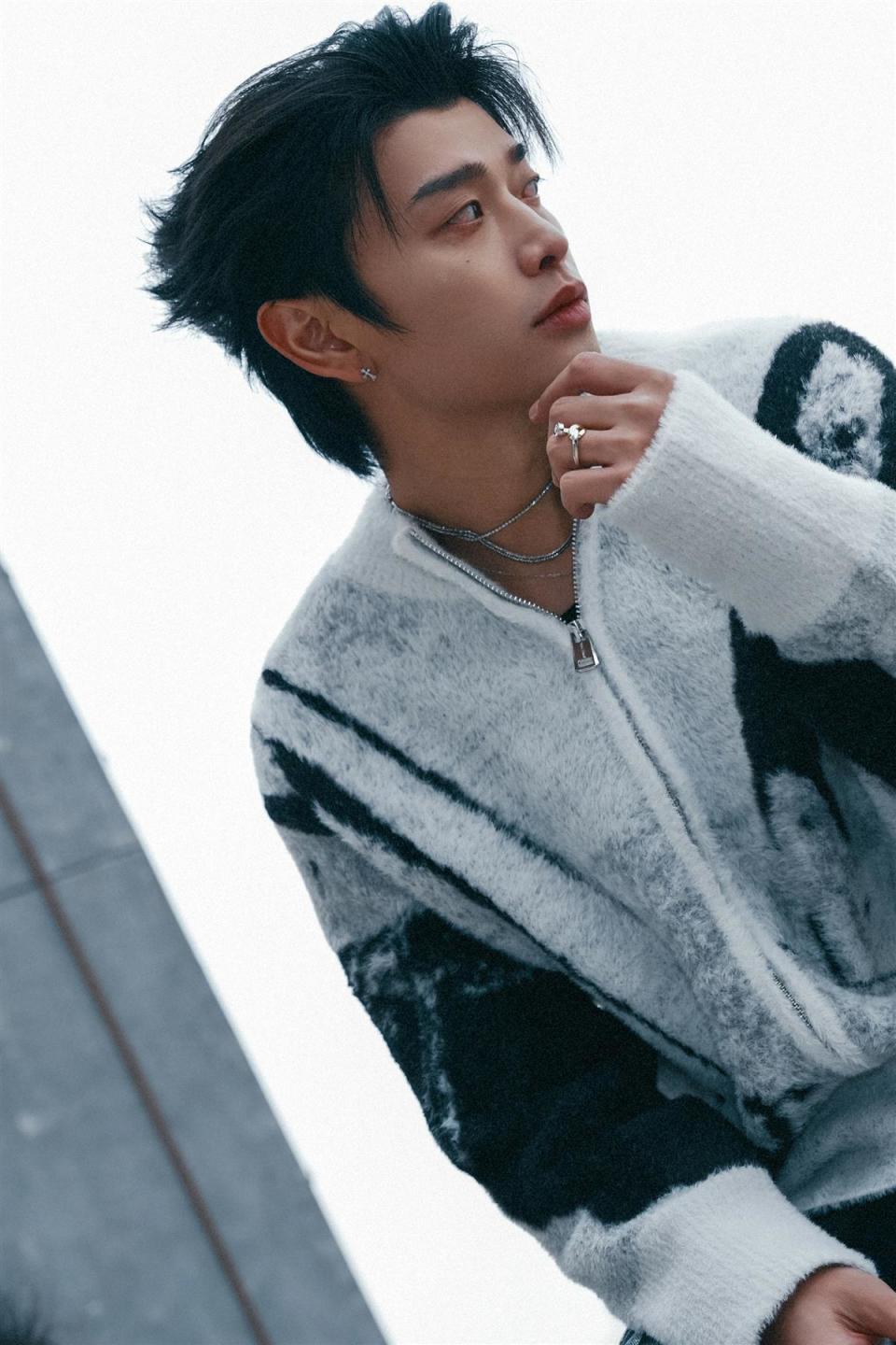 歌手满舒克方否认感染hpv及恶意传播涉传染病传言不应被娱乐化