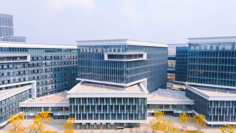 15亿元、重点工程！中国融通医疗健康总部基地正式投运_腾讯新闻