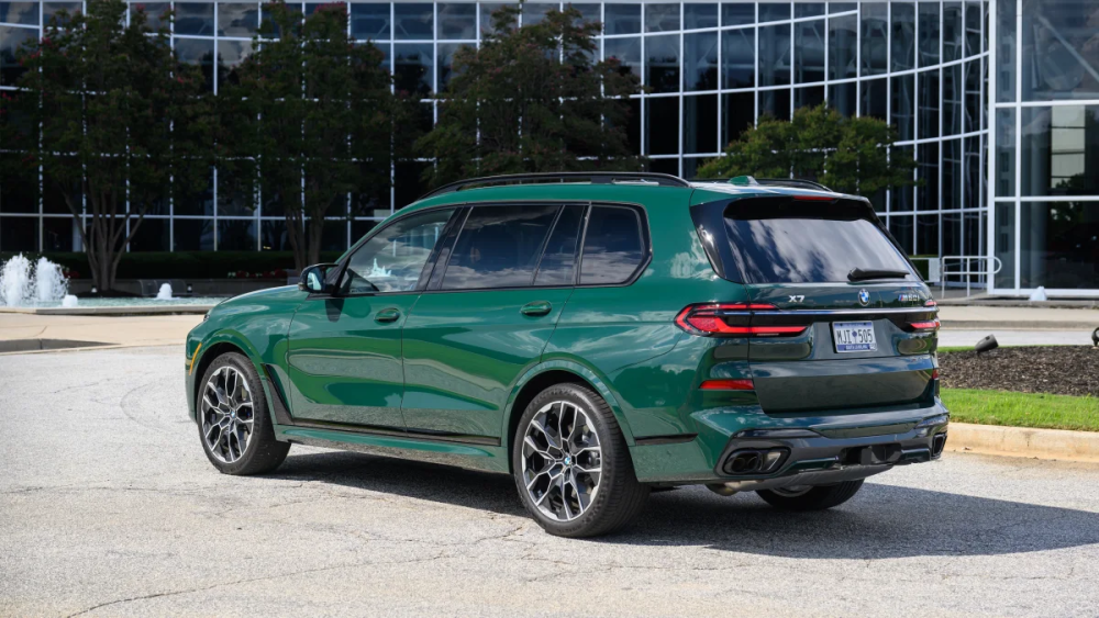 豪华大气而又运动宝马x7m60i大量实拍图发布