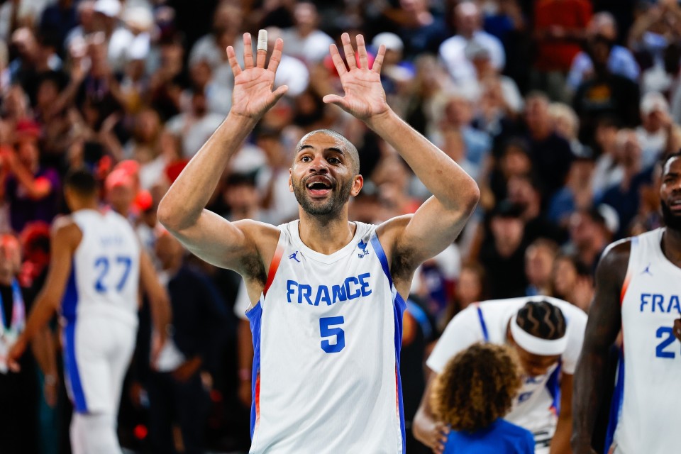 官方:35岁巴图姆从国家队退役,结束15年法国男篮生涯