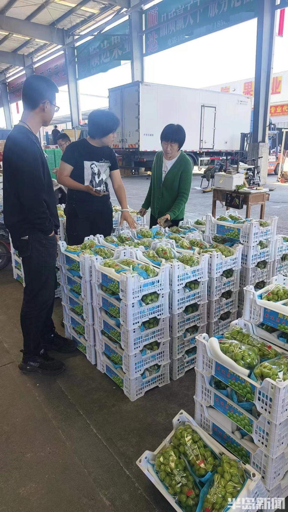 听·见丨"妃子笑"为啥变"妃子哭"?一名一级批发商眼里的水果江湖