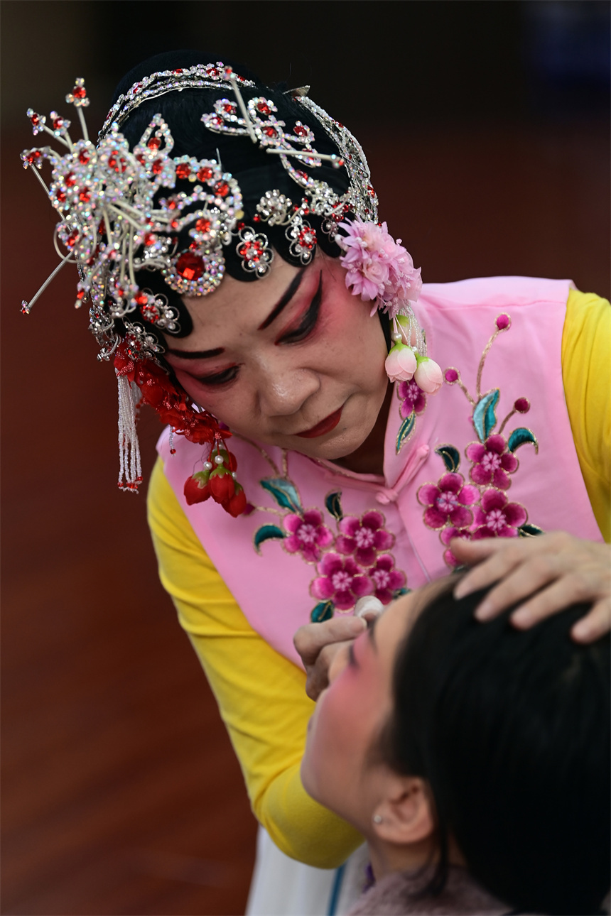 江西万载:感受戏剧魅力_腾讯新闻