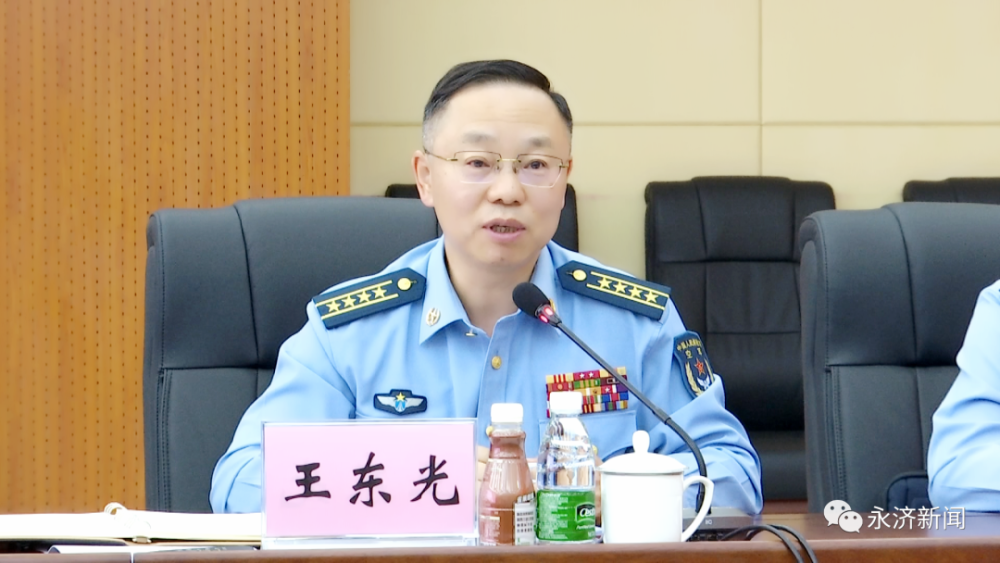 市委书记何伟,空军军医大学校长张思兵,副校长王东光,空军军医大学第