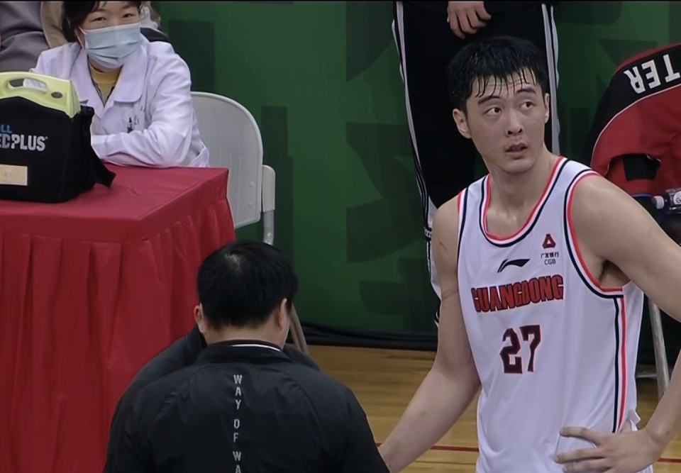 广东队内线轮换正式出炉再见了徐昕人家才是周琦第一替补