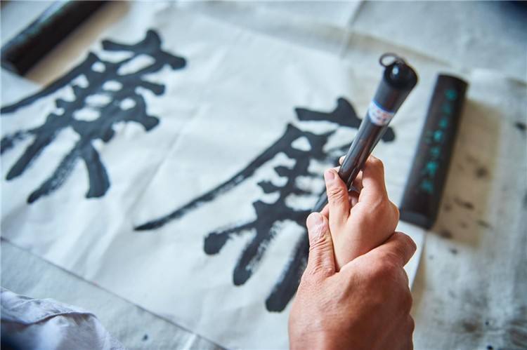 中纪委机关报为子孙留什么