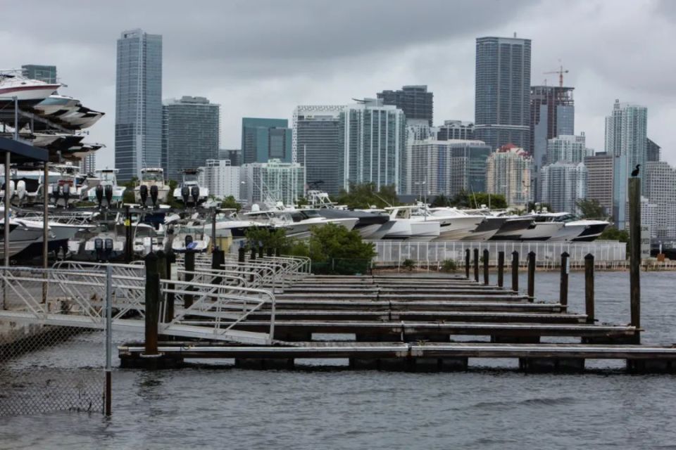 针对美国佛州"反华法案",学者们用脚投票_腾讯新闻
