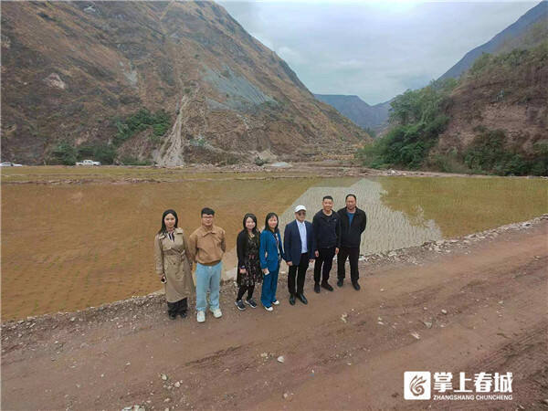 荒滩改造变良田东川区汤丹镇石头缝里种大米