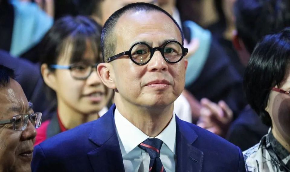 李嘉诚"回来了",在港设立家族办公室