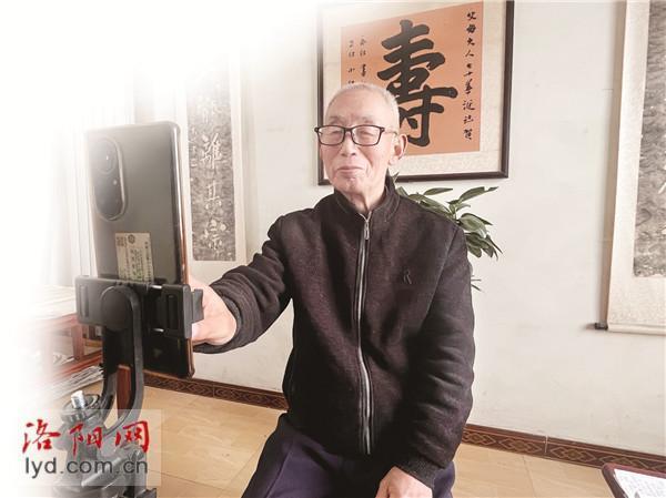 刘京照：年过八旬玩抖音 听我“豁达话养生”_腾讯新闻