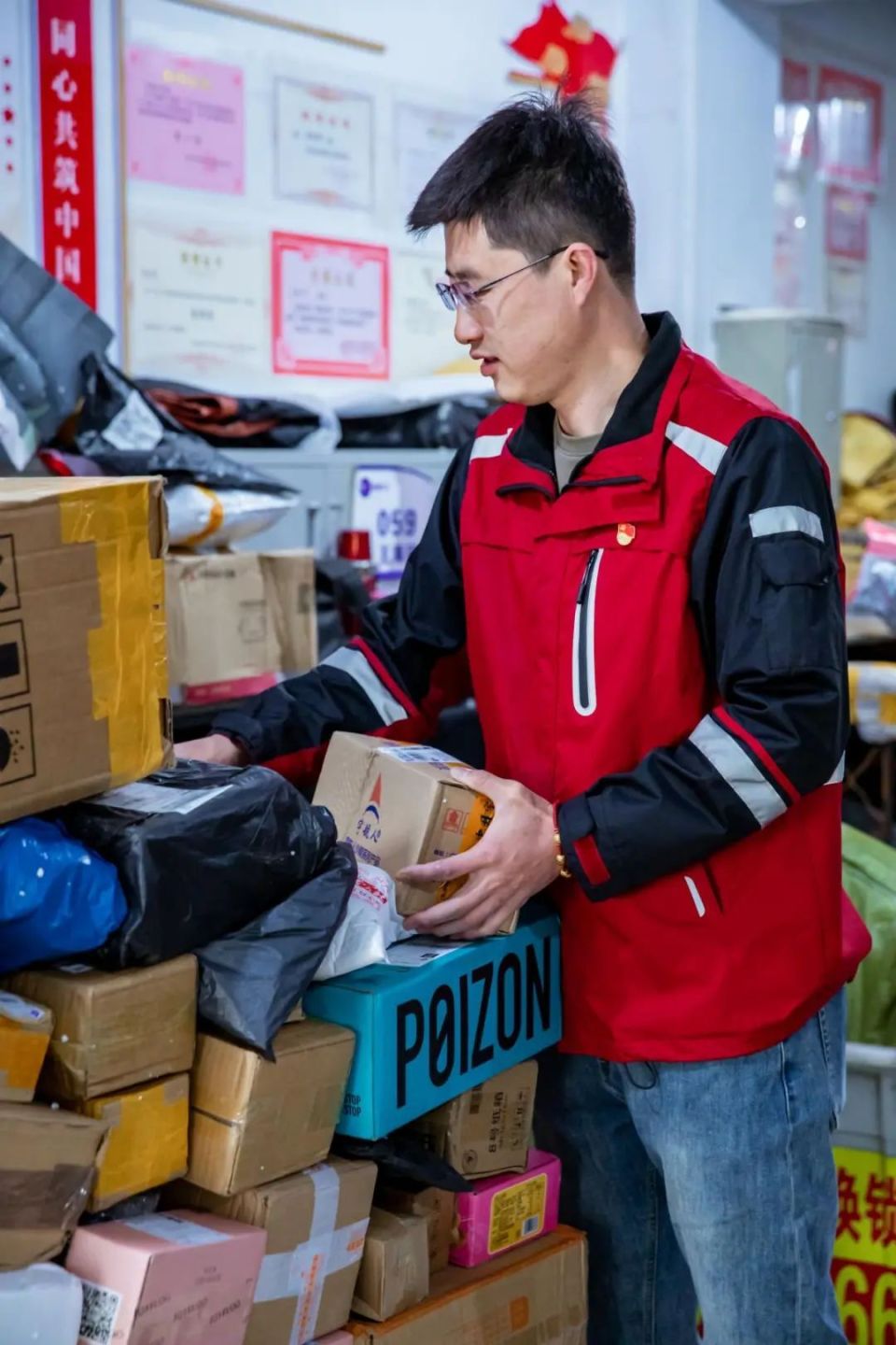 全国劳动模范李晓望:快递小哥的"最后一公里"温情