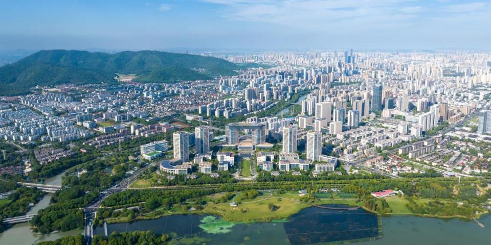 无锡滨湖区向海内外公开招聘118位人才 年薪最高人民币70万元_腾讯新闻