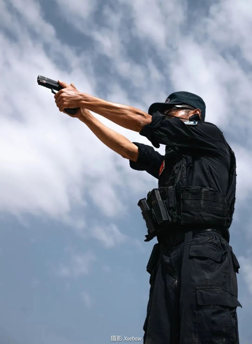 集训队突击手挥汗如雨,斗志昂扬,大家都在全身心投入.