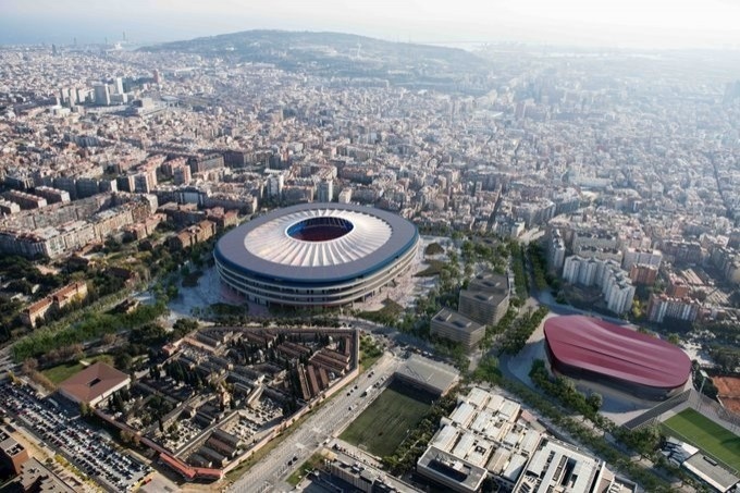 "去年夺得联赛冠军后,巴萨就开启了诺坎普球场的全面翻新工作,翻新后