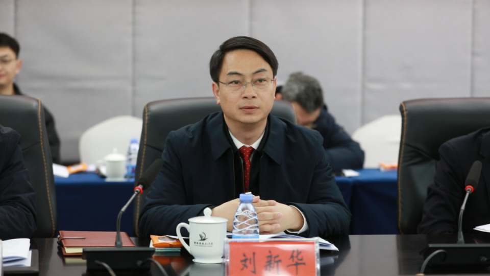 醴陵市第十七届人民代表大会第五次会议展开分组讨论