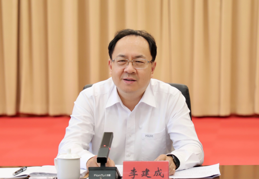 省政府副省长,公安厅长李建成赴省委网信办看望慰问网信干部职工_腾讯