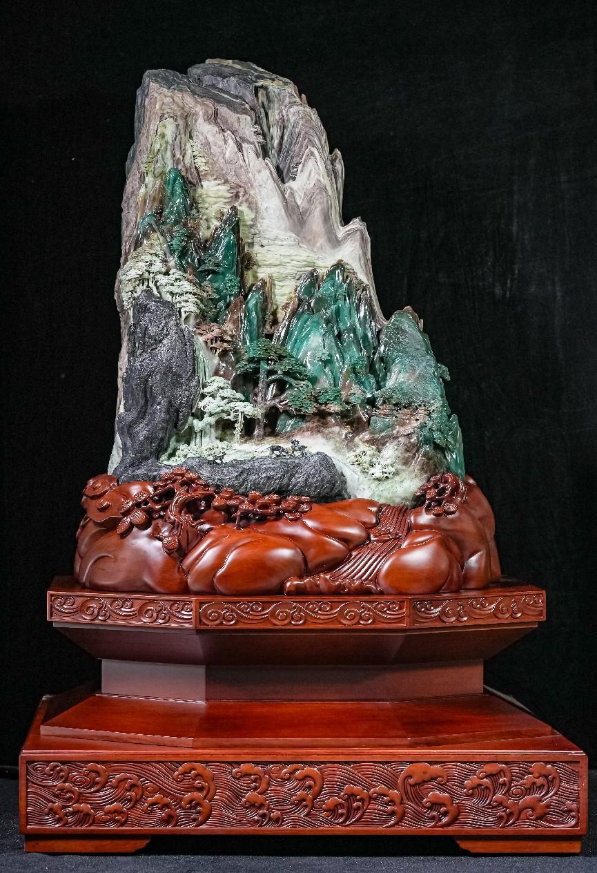 镇平玉雕闪耀第四届中国工艺美术博览会