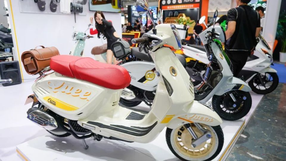 北京摩展丨雅典娜新车,女王,战神两款150,售价均为12980元