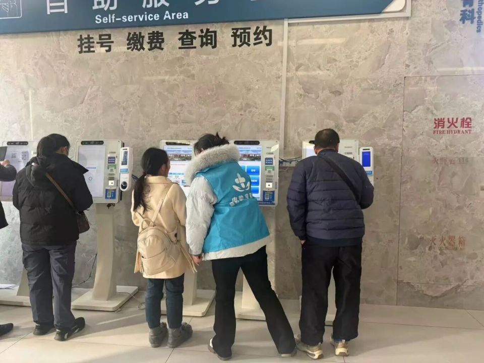 航天中心醫(yī)院預約掛號陪診一體老人就醫(yī)全程照料，每一步都安穩(wěn)的簡單介紹