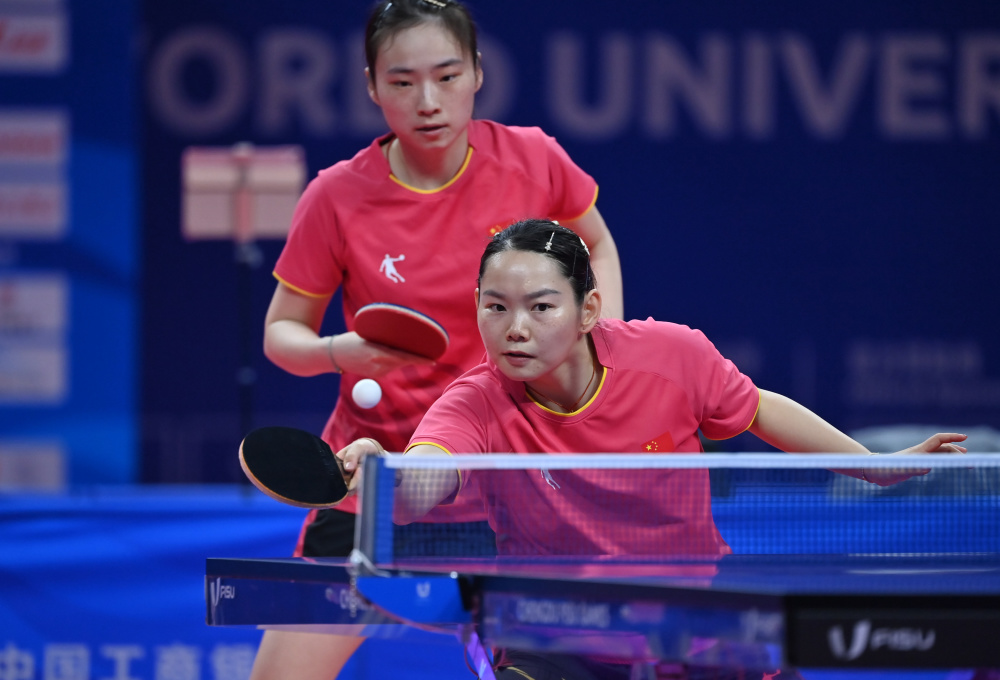 (成都大运会)乒乓球——女子双打:何卓佳/王晓彤晋级决赛-腾讯新闻