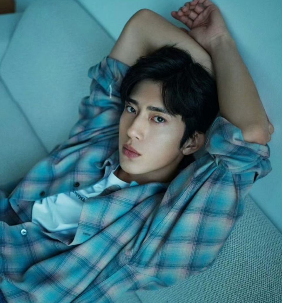 回顾张若昀唐艺昕婚礼,好闺蜜李沁做伴娘,马思纯当伴郎出尽风头