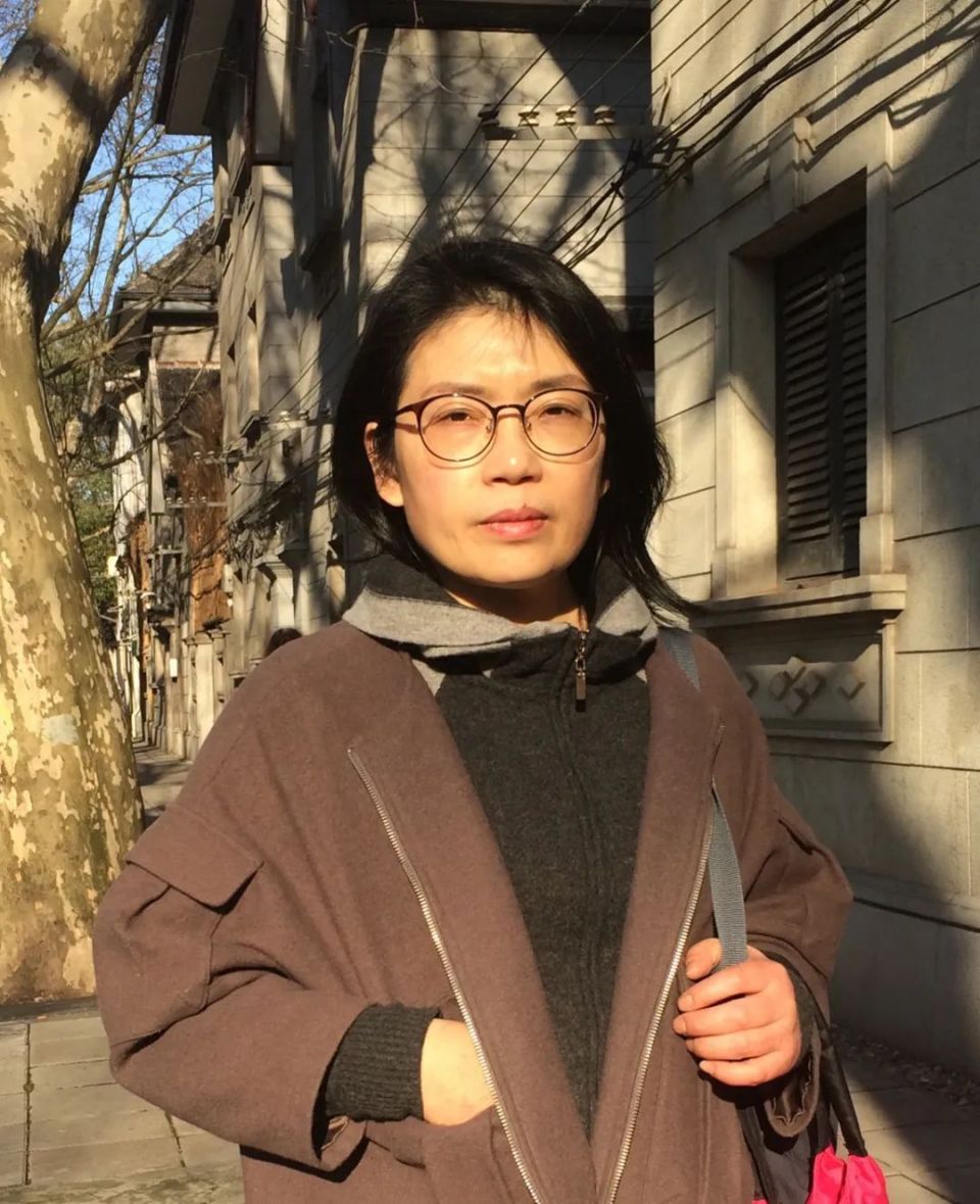 聚光灯·中国当代作家档案   |姚鄂梅:单眼凝视