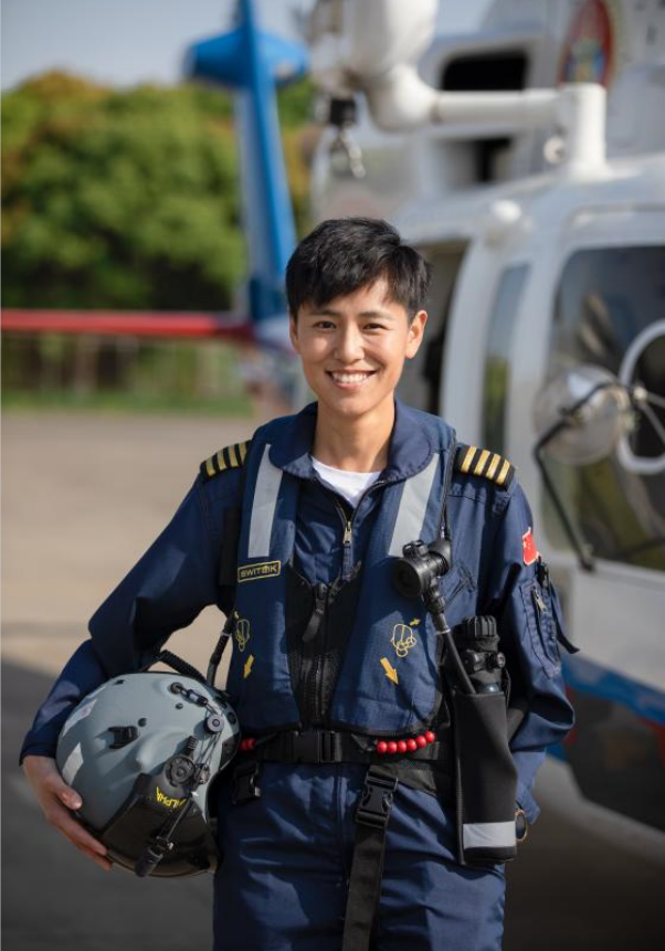 揭秘海上救援:最帅女机长宋寅的救援经历_腾讯新闻