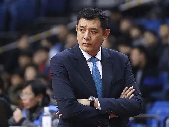 山东高速与巩晓彬的死结山东男篮恐输掉过去现在和未来