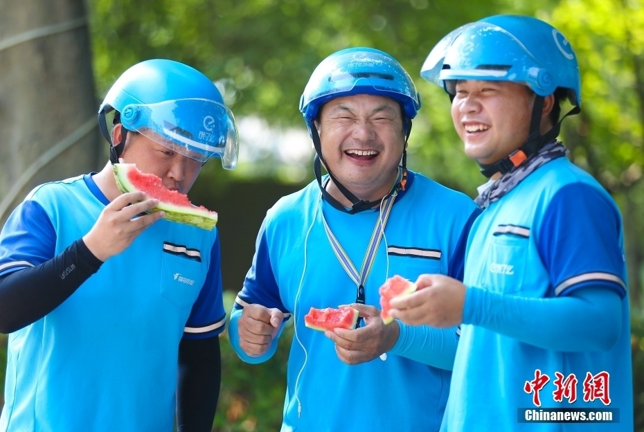 世界微笑日特刊让微笑伴你每一天