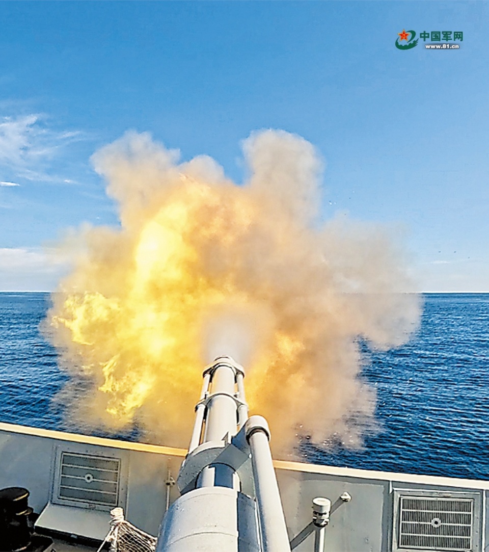 海军某护卫舰支队开展实弹射击训练