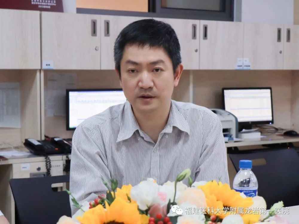 罗益锋教授在医务处,呼吸与危重症医学科开展帮扶指导工作叶升教授在