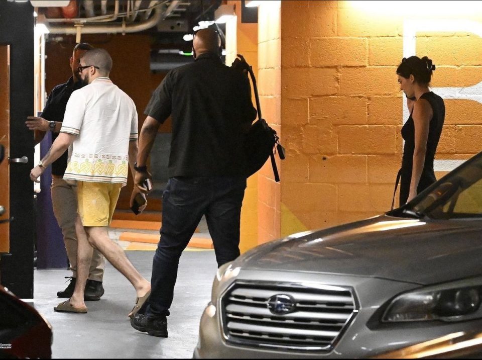 "众所周知,nba圈子就这么小,女人也就这么几条""布克成备胎了""格里芬