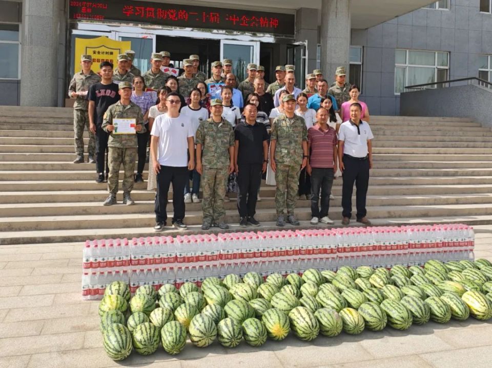 轮台县:"八一"慰问送关怀 军民鱼水情更深