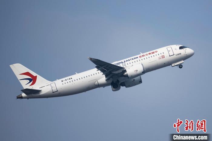 东航c919国产大飞机执飞"沪陕快线"_腾讯新闻