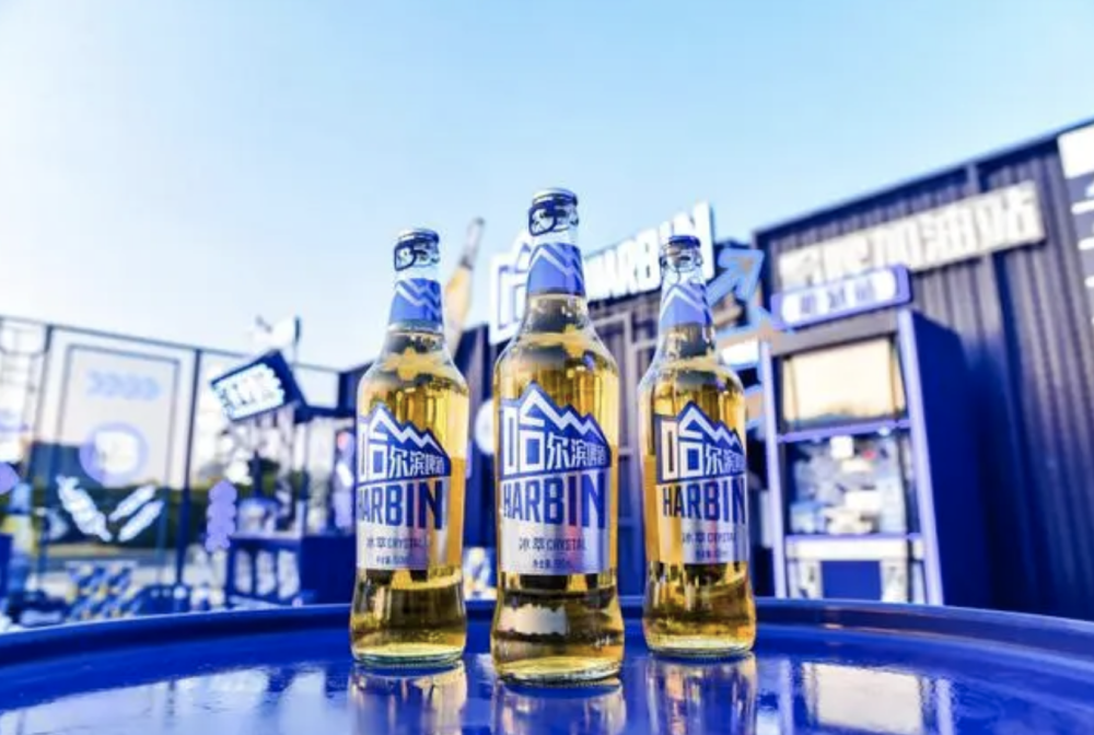 改革开放后,国内经济水平和民众消费能力快速提升,哈尔滨啤酒供不应求