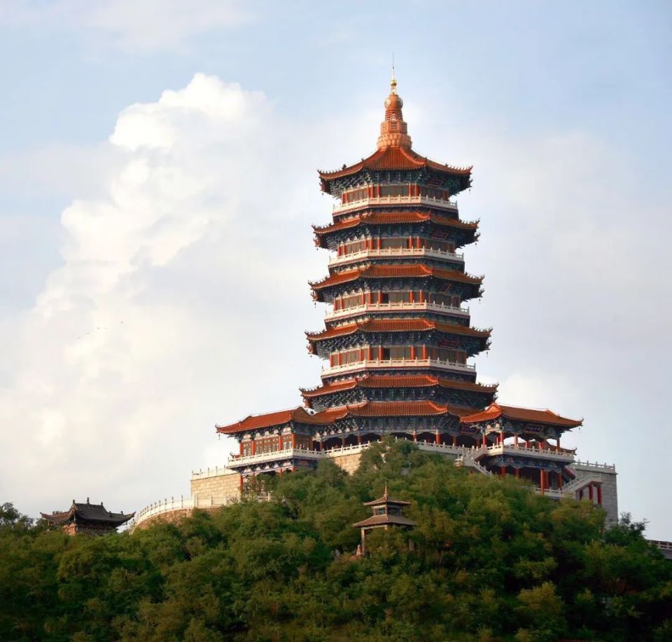 如果你来辽源一定得来龙首山打卡哦