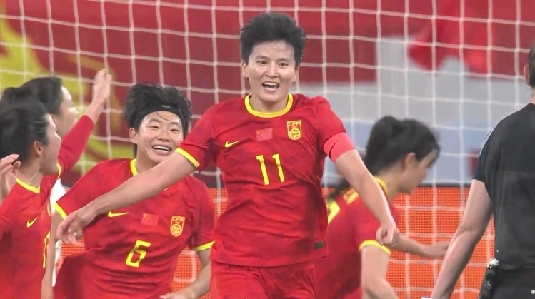 立竿见影王珊珊顶上锋线头球破门中国女足11韩国女足