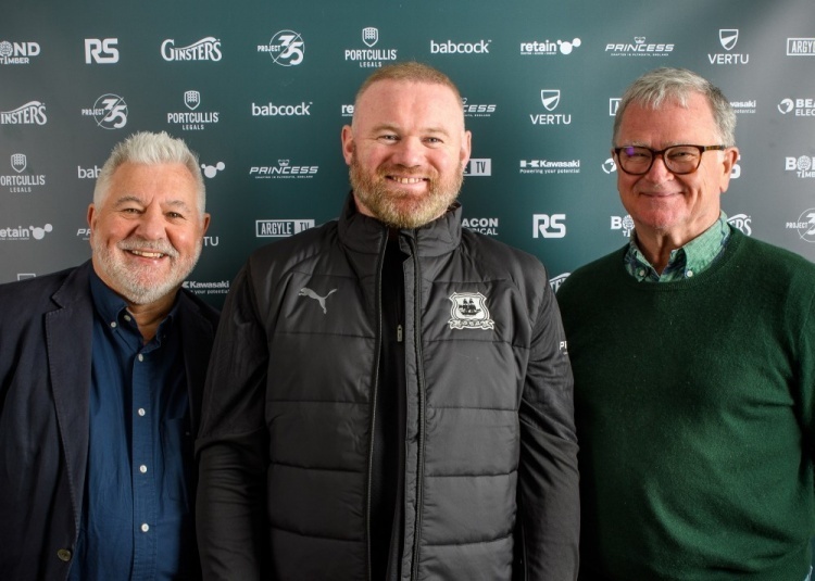 新帅上任第一天!英冠普利茅斯官网晒鲁尼图集