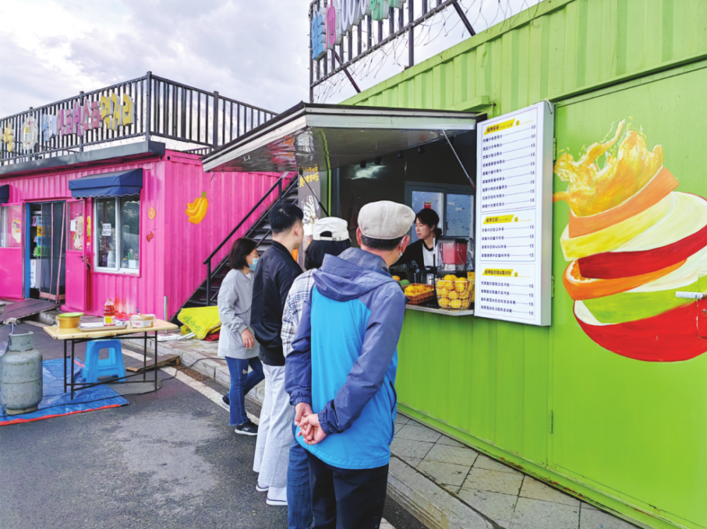 吉林超级夜丨31个美食集装箱超好逛打卡夜市就来龙井市海兰江游乐美食