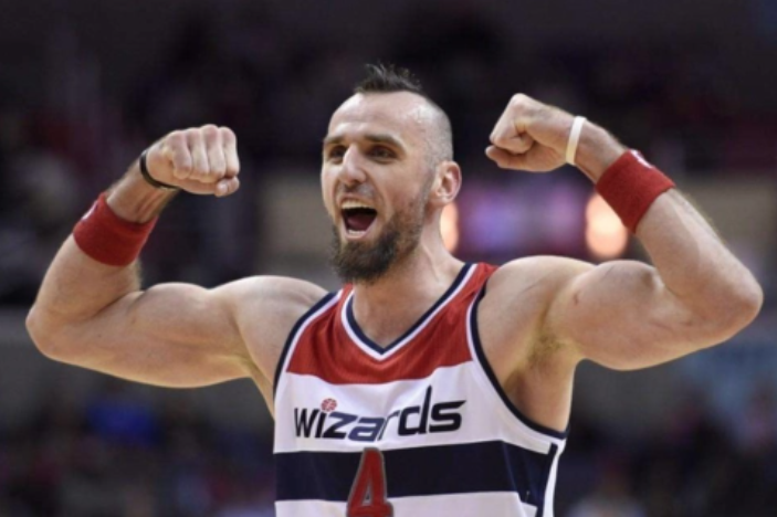 前nba球员马辛戈塔特小心球员的小动作比如抓裆