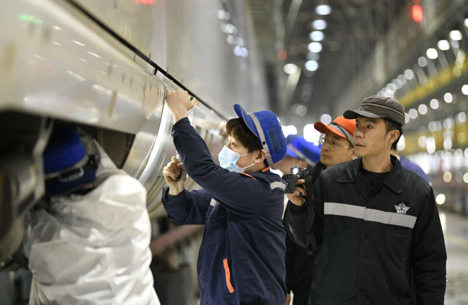 春運落幕 鐵路機車列車歸巢檢修_騰訊新聞