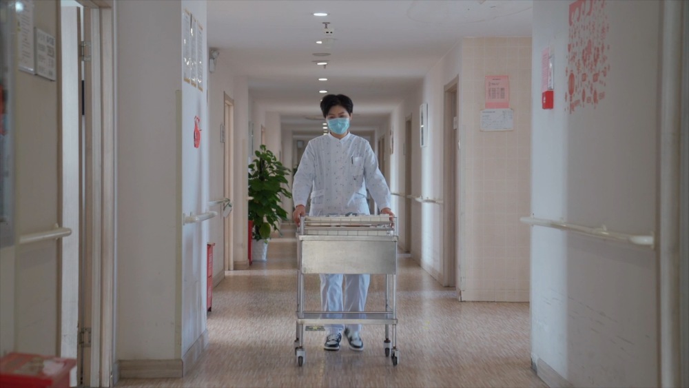 新華視點｜這些建議，為了“一老一小”生活更舒心騰訊王卡5g