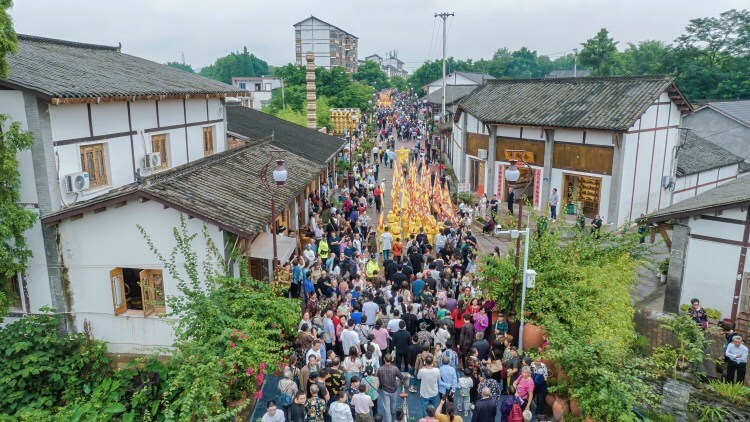 端午假期荣昌安陶小镇游客量同比增6倍!